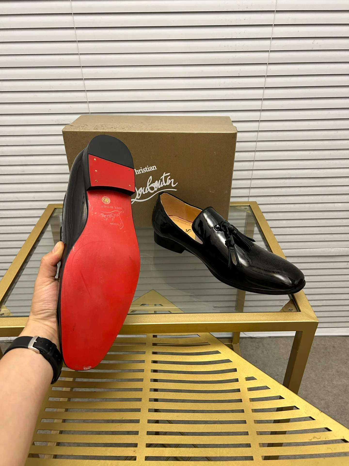 (Customized model) Ex-factory price is 500. christian louboutin (CL red sole shoes) counter series, casual sneakers for couples 📢 📢 📢 Exclusive hot style release 🎈🎈💪 Movable latex feet 👻 Finished outsole line [Proud] 😝Female 35-40# Male 38#-46, global supply😝 [Top version]: Original imported genuine leather upper, top original leather lining, original molded TPU outsole, original 1:1 detail processing, original shoe last,